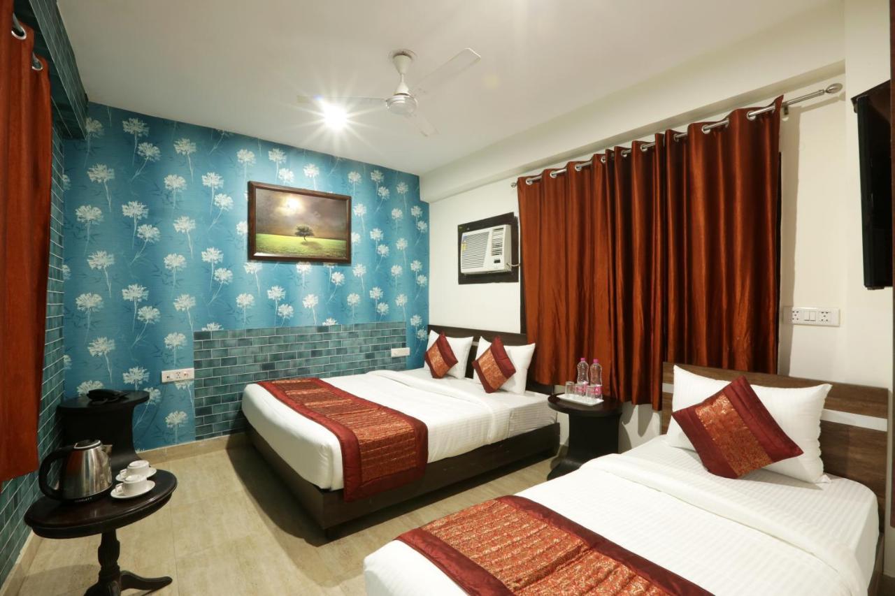 Hotel Classic Yeni Delhi Dış mekan fotoğraf
