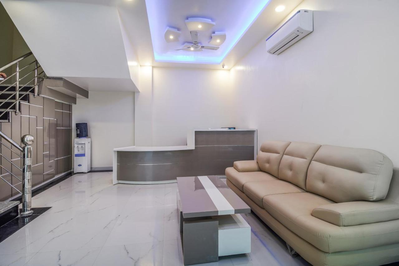 Hotel Classic Yeni Delhi Dış mekan fotoğraf
