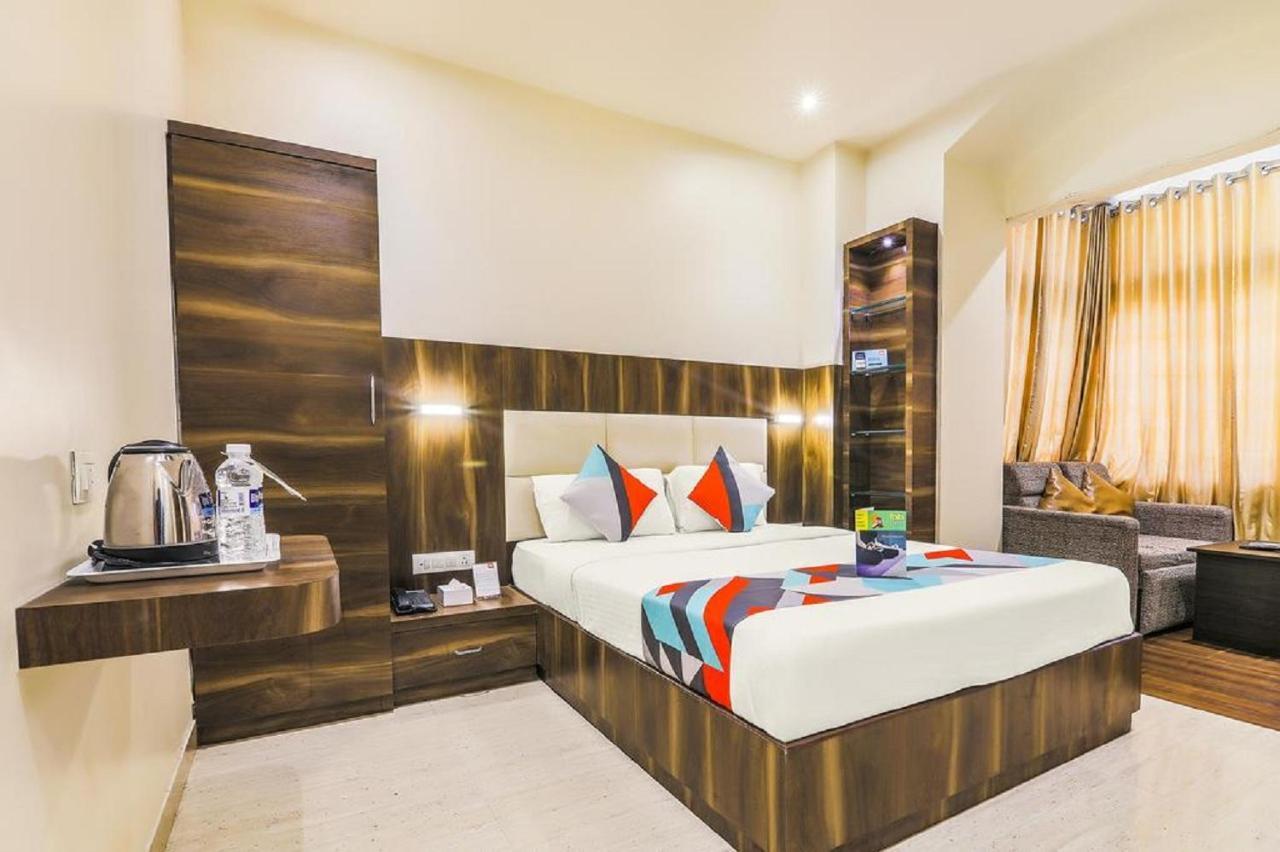 Hotel Classic Yeni Delhi Dış mekan fotoğraf